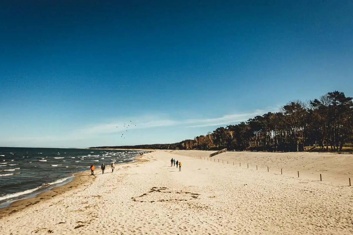 Strand in Lubmin, Blick gen Westen in Richtung Marina